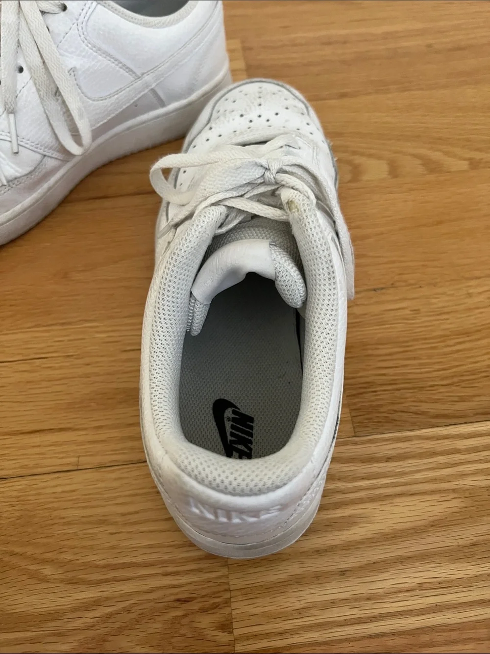 White Low-Top Nike Sneakers